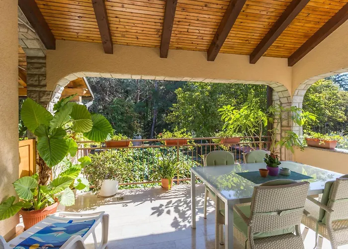 With Parking Space - 2216 Lägenhet *