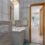 Apartment With Parking Space - 2216 Porec