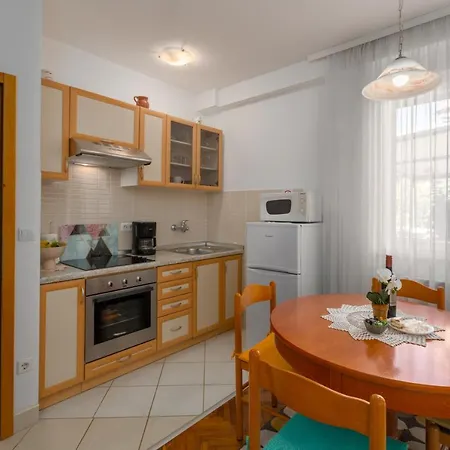 With Parking Space - 2216 Apartment Porec