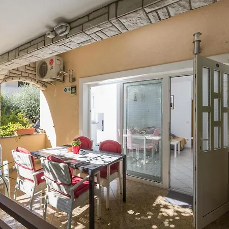 Lejlighed With Parking Space - 2216