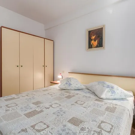 With Parking Space - 2216 Poreč