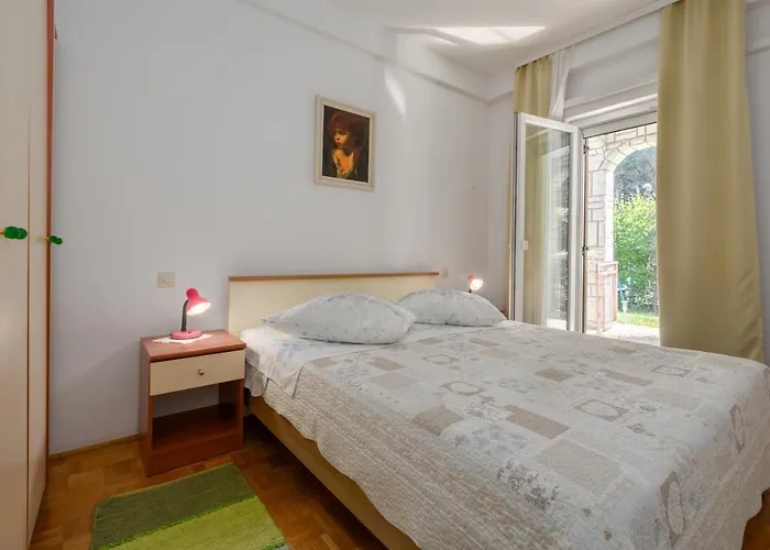 With Parking Space - 2216 Πόρετς