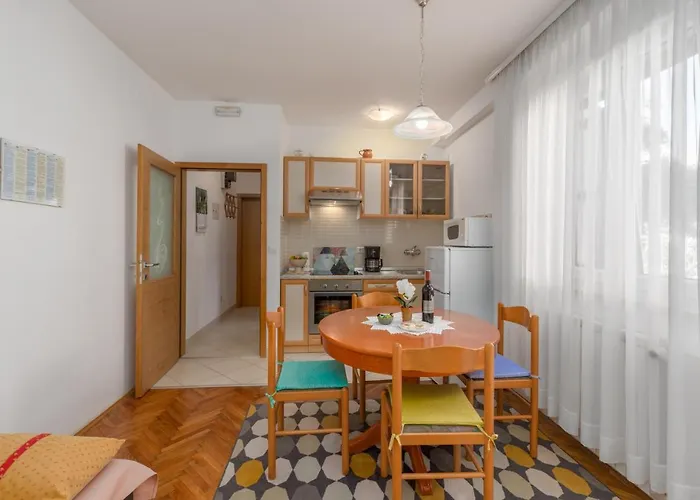 Διαμέρισμα With Parking Space - 2216 *