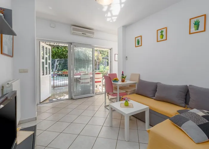 With Parking Space - 2216 Διαμέρισμα *